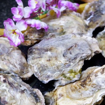 【漁爸fish8】日本兵庫縣-生食級帶殼生蠔禮盒(120g/顆，8顆/盒)