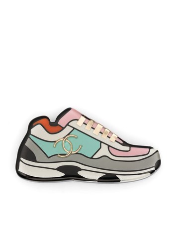 CHANEL Pre-Owned - 2019 Basket Sneaker brooch - women - Plexiglass - One Size - Black