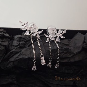 【焦糖小姐 Ms caramelo】夾式鋯石耳環耳環(小花鋯石耳環)