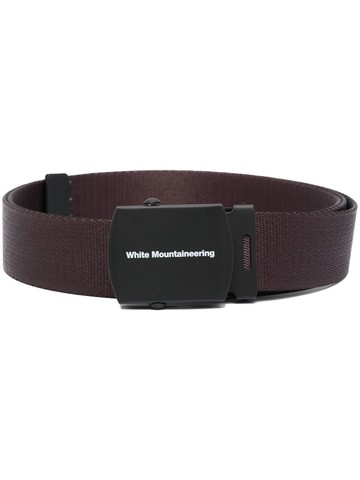 White Mountaineering - logo-print buckle-fastening belt - men - Polyester - One Size - Black