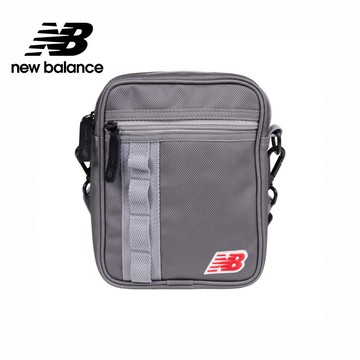【New Balance】 NB 休閒斜背小包_中性_深灰色_LAB51531CAS