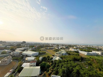 輕屋齡全新未住｜嘉磐信義｜無限視野大三房雙平車｜台中市潭子區弘仁街