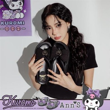 Ann’S Ann’S X Sanrio三麗鷗 酷洛米聯名 琺瑯愛心澎澎大蝴蝶結厚底涼拖鞋5cm(黑)