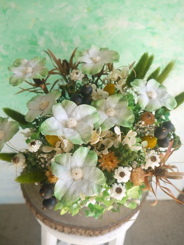 青菁湖畔.湖波綠色調.不凋花.索拉花.乾燥花.生日.告白.首選