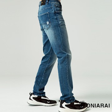 鬼洗 BLUE WAY – COOLMAX經典彈力繡花中腰丹寧直筒褲(中藍)