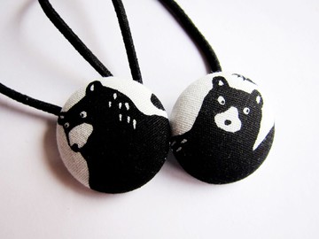 兒童髮飾 手作布包鈕釦髮束髮圈 黑熊 鬆緊帶髮圈 一組兩入