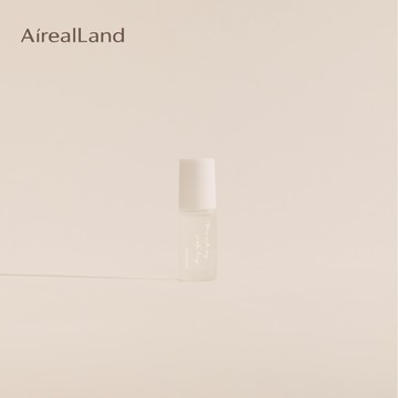 【新品上市】年零 AirealLand 恆潤修護指緣油 4.5mL：改善指緣粗糙、乾裂，清爽不殘留油感。奢潤七花精萃 x 溫浸工藝，保留花朵油脂特性。細緻高雅的前中後調，保養也是一種享受。
