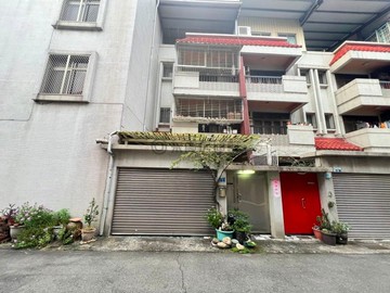 陽明早市~車庫透天｜高雄市鳥松區嘉興街