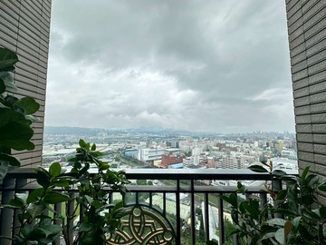 下樓就逛宏匯 遠雄新宿頂樓景觀 最美天際線｜新北市新莊區新北大道四段