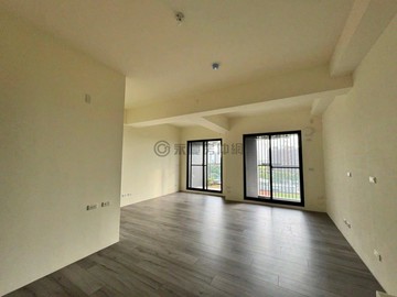 橋科首排｜橋科綻｜兩房平車｜橋頭新市鎮｜高雄市橋頭區新東三街