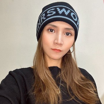 毛線帽【ISW】悉心界字母翻邊毛線帽-黑色 (四色可選)