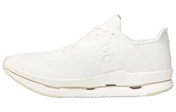 ON CLOUDNEO UNDYED