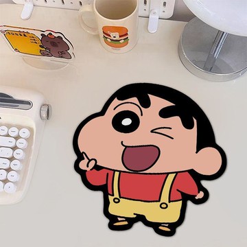 【滑鼠墊 高品質】台灣寄出 耐髒 卡通蠟筆小新鼠標墊高顏值辦公室電腦桌墊可愛護腕學生家用軟墊子