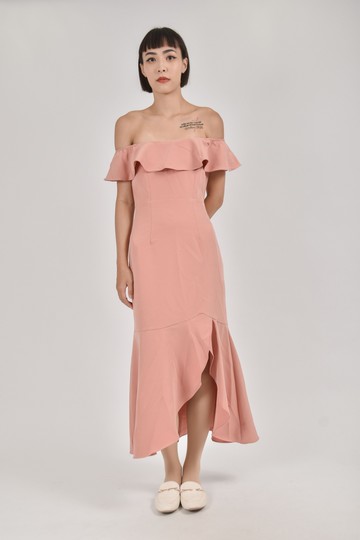 平口魚尾粉色洋裝
