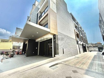 彌陀公園＊經典佳３＊全新完工面寬５米黃金店墅｜高雄市彌陀區中正路