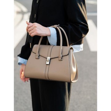 高級感包包女通勤2026新款實用手提包大容量送女友生日禮物送媽媽