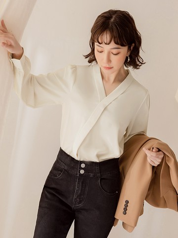 小V臉．V領不易皺造型斜門襟拋袖上衣