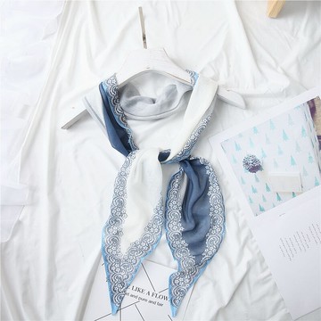 沛錦小領巾女韓版棉麻手感長巾三角巾巴洛克拼色印花學生圍巾1入