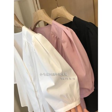 衣型jue美，上身巨顯瘦!小眾設計師款~不規則斜排扣V領襯衫上衣女