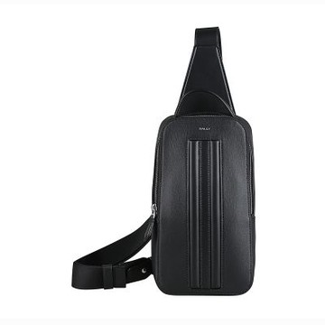 BALLY Mythos銀字LOGO兩條皮革垂直線造型塗層皮革拉鍊胸背包(黑)