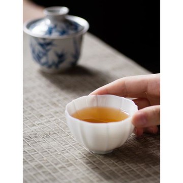薄胎羊脂玉葵口杯蓮花杯功夫茶具單杯大號超薄豬油白主人杯品茗杯