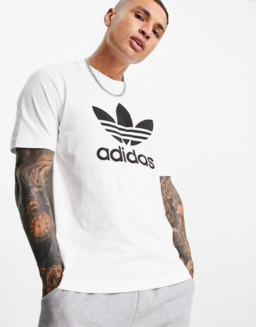 Adidas original hotsell logo t shirt