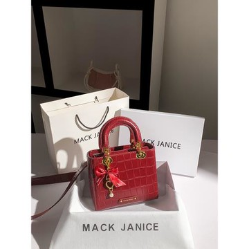 MackJanice新中式鱷魚紋酒紅色小方包2024新款復古婚包手提斜挎包