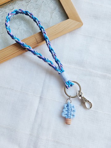 Paris*Le Bonheun。幸福手作。 小樹臘線編織手機繩。童趣