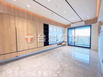 十四期指標社區｜洲際W｜三房平車小劉嚴選｜台中市北屯區四平路