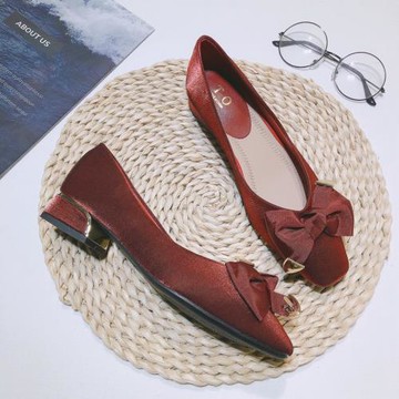 鞋子女2025春季新款百搭酒紅色婚鞋低跟粗跟中跟蝴蝶結單鞋女大碼