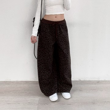 【Aa.chic熱賣商品】高腰內絨毛直筒豹紋寬褲(兩色).女裝/抽繩/豹紋/顯瘦/寬褲/內絨毛/保暖【C048992】