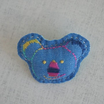 手工刺繡胸針“考拉”