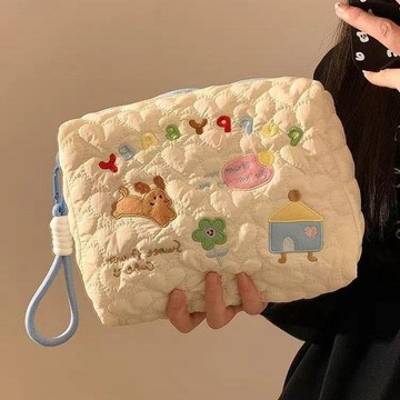 🦀 店主優選 🦀可愛手提插畫化妝包女便攜大容量護膚品洗漱包文具筆袋旅行收納包
