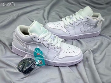 Air Jordan 1 Low“Triple White”