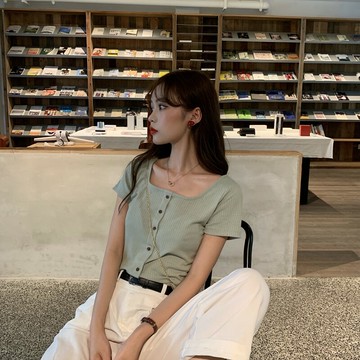 韓版百搭圓領露鎖骨短版針織上衣【T261】