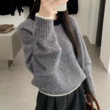 【百搭系列】演奏樂譜細條紋圓領針織衫