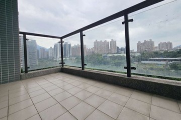 新市鎮蛋黃區 【新橫濱】朝南面溪大三房！｜新北市淡水區新市一路三段