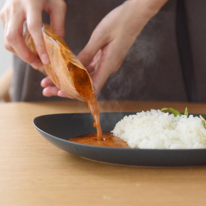 愛媛産の新鮮食材をじっくり煮込んだ 瀬戸内クラフトカレー