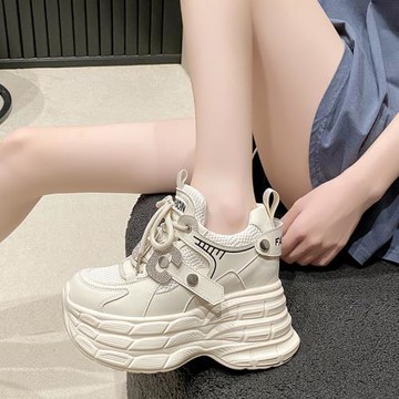 歐貨爆款鞋子配裙子超好看老爹鞋女顯腳小厚底運動休閑內增高女鞋