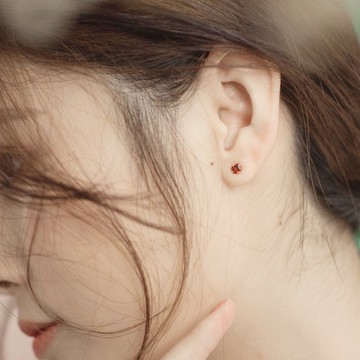 石榴石925純銀爪鑲耳環