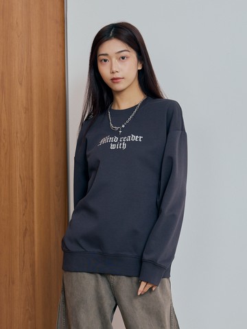 簡約英文字母排版大學T