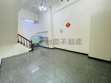 文雅國小優質車庫樓店投資自用首選✨｜嘉義市東區文雅街