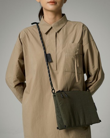 男女適用：傘繩織帶（深藍條紋）