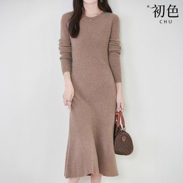 初色 氣質風純色圓領長袖修身針織中長裙連衣裙連身洋裝-共5色-16148(F可選)