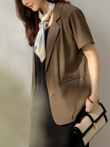 不易皺俐落修身短袖西裝外套