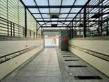 【R15捷運站/左營國中】臨路雙主臥車墅｜高雄市左營區文莊路