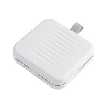 Ju and Ji Living 便攜式磁吸針線盒組 Set，包含針、剪刀、縫線  白色  1組