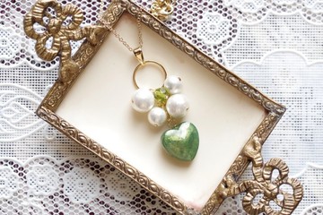 樹脂藝術 心形棉珍珠項鍊・嫩綠時節