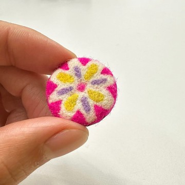 台灣花磚 - 羊毛氈胸針