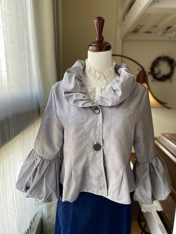 歐系淺灰喇叭袖翻領外罩